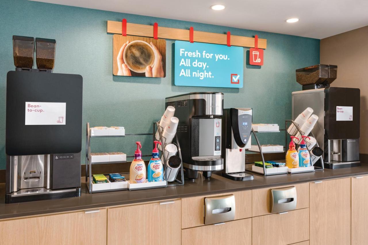 Avid Hotels - Lancaster By Ihg Fertility Экстерьер фото